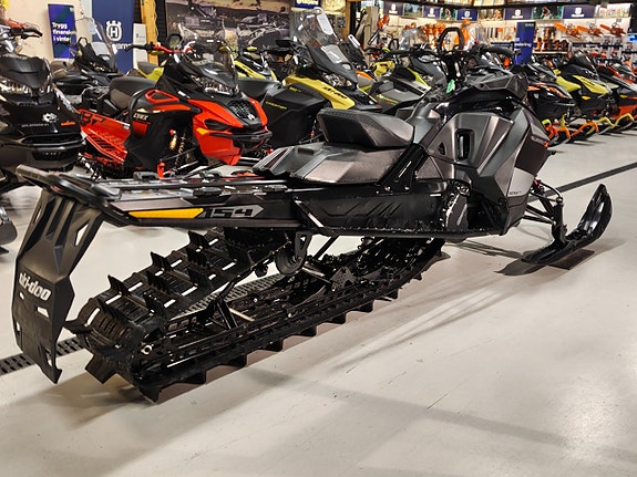 Ski-Doo Summit X 154 850 E-tec 4 of 5
