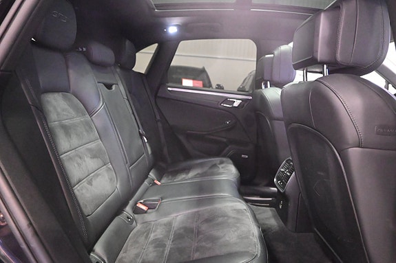 Porsche Macan GTS 14 of 30