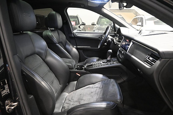 Porsche Macan GTS 11 of 30