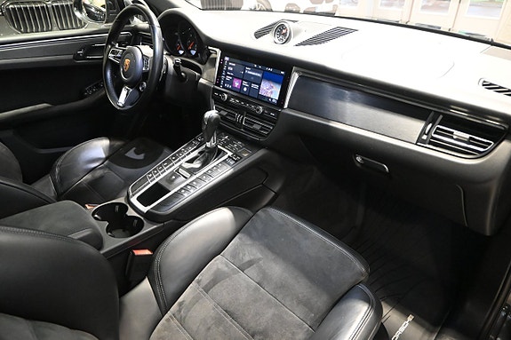 Porsche Macan GTS 10 of 30