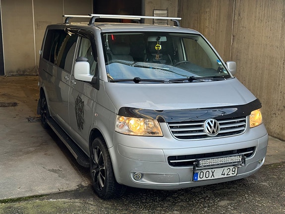 Volkswagen Caravelle 6 of 15