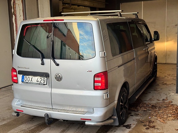 Volkswagen Caravelle 8 of 15