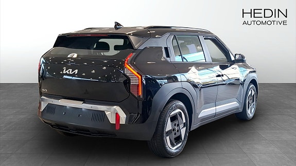 Kia EV3 2 of 5