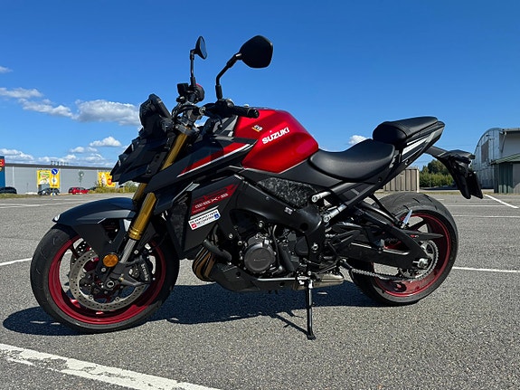 Suzuki GSX-S1000 *DEMO* 3 of 10
