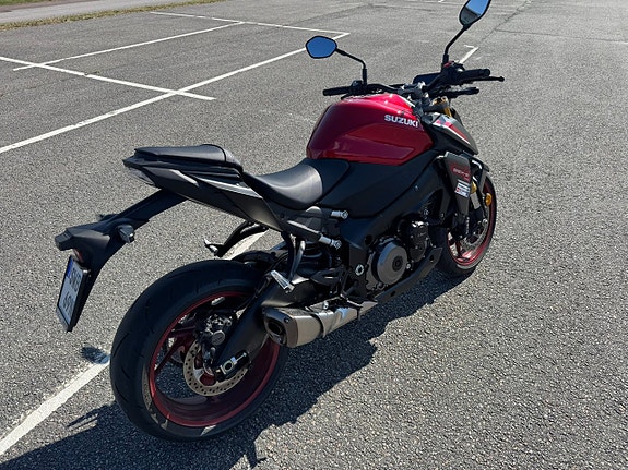Suzuki GSX-S1000 *DEMO* 4 of 10