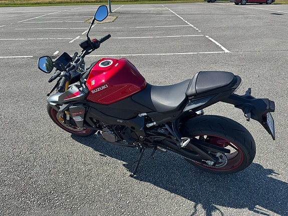 Suzuki GSX-S1000 *DEMO* 5 of 10