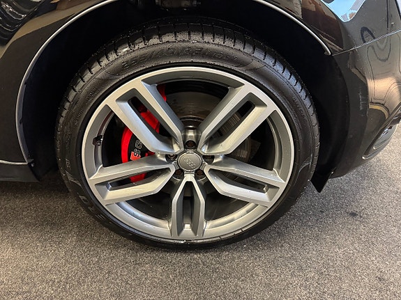 Audi SQ5 8 of 27