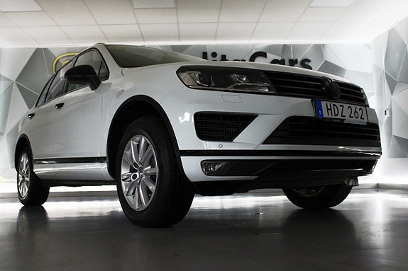 Volkswagen Touareg 6 of 26