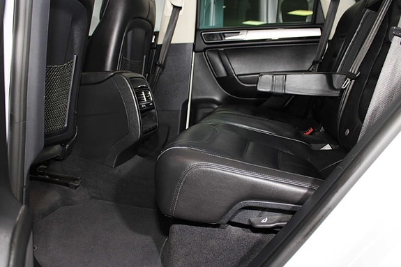 Volkswagen Touareg 14 of 26