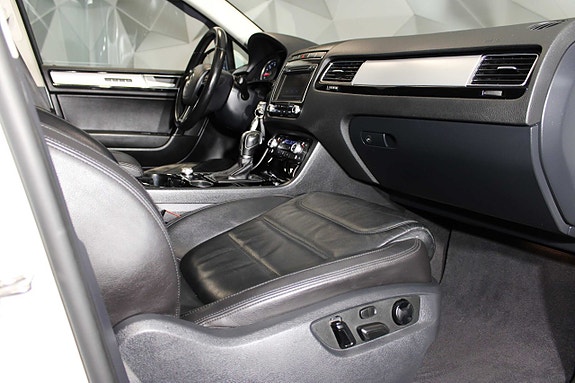 Volkswagen Touareg 13 of 26