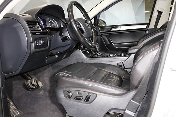 Volkswagen Touareg 12 of 26