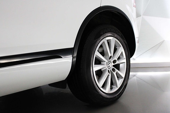 Volkswagen Touareg 25 of 26