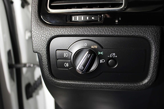 Volkswagen Touareg 24 of 26