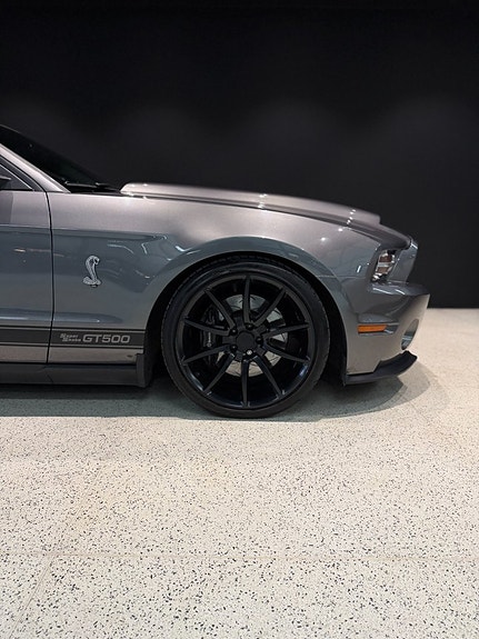Ford Mustang 8 of 21