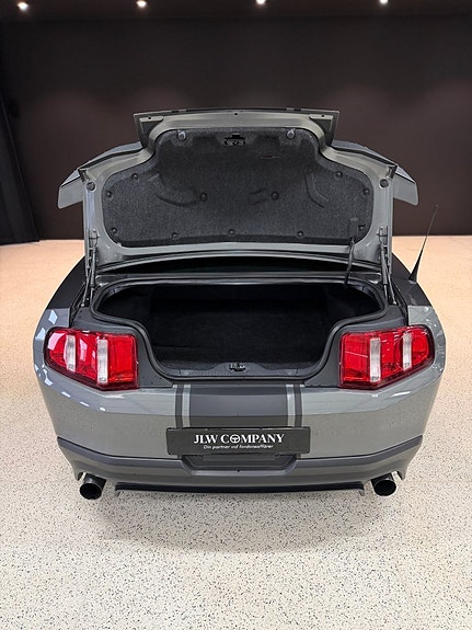 Ford Mustang 11 of 21
