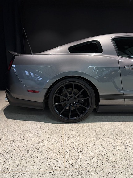 Ford Mustang 9 of 21