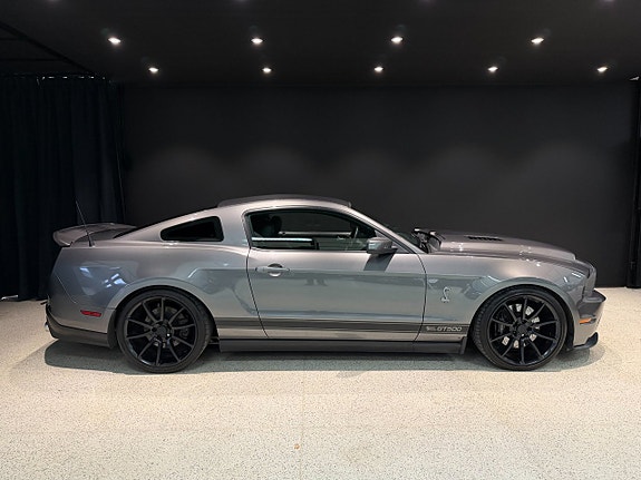 Ford Mustang 7 of 21