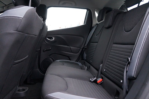 Renault Clio 9 of 17