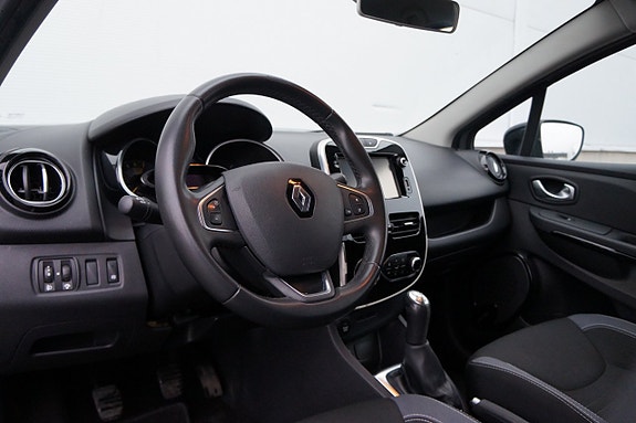 Renault Clio 8 of 17