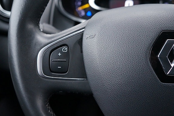 Renault Clio 13 of 17