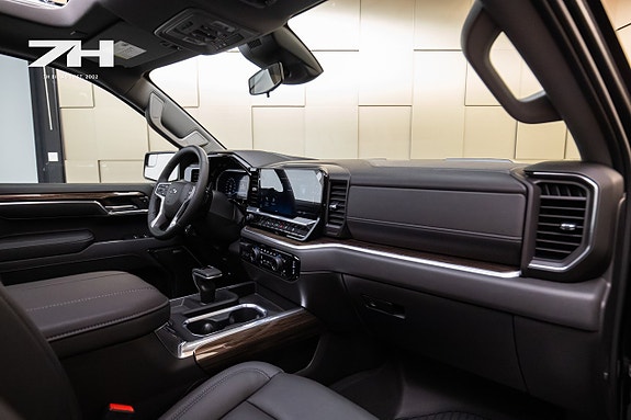 Chevrolet Silverado 1500 20 of 29