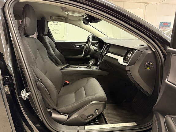 Volvo V60 11 of 21