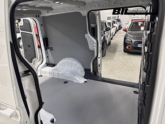 Kia PV5 15 of 17