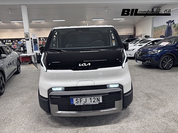 Kia PV5 16 of 17