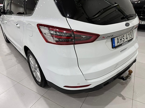 Ford S-MAX 4 of 5