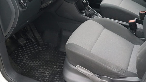 Volkswagen Caddy 10 of 16