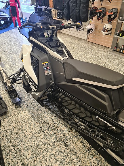 Polaris 650 Switchback SP 146 ABRIS Särna 4 of 6