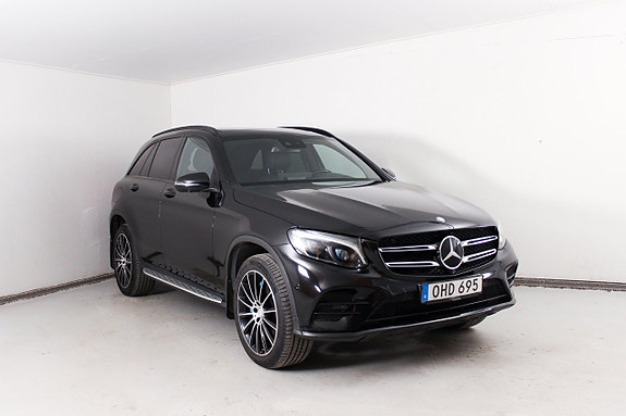 Mercedes-Benz GLC350 e 2 of 5