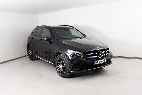 Mercedes-Benz GLC350 e 3 of 5