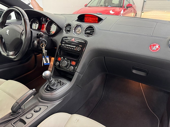 Peugeot RCZ 8 of 21