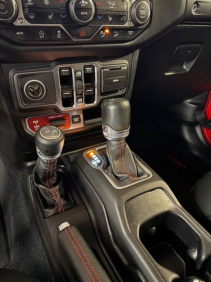 Jeep Wrangler Unlimited 12 of 13