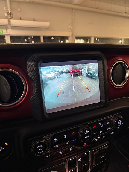Jeep Wrangler Unlimited 10 of 13