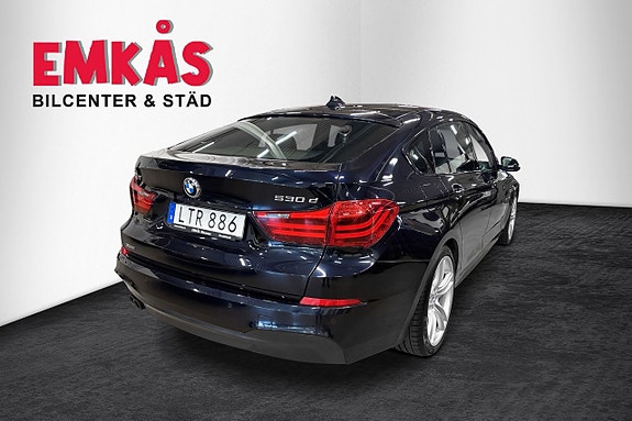 BMW 530d 4 of 5