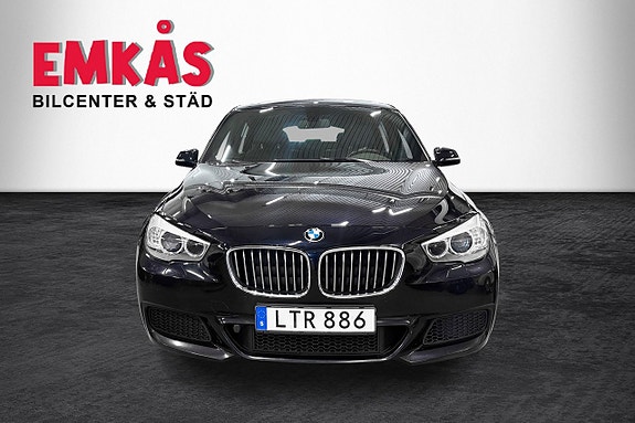 BMW 530d 2 of 5