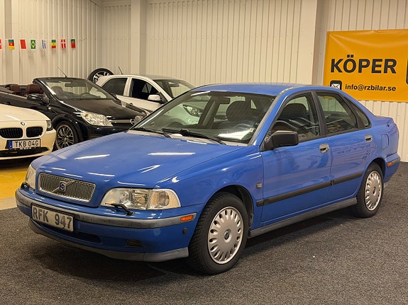 Volvo S40 3 of 5