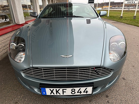 Aston Martin DB9 11 of 21
