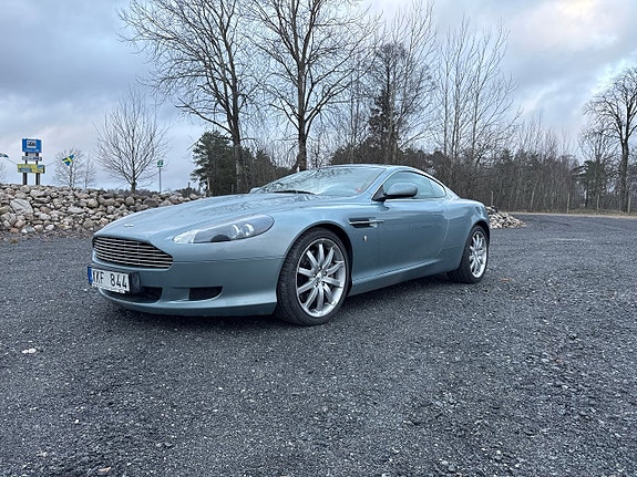 Aston Martin DB9