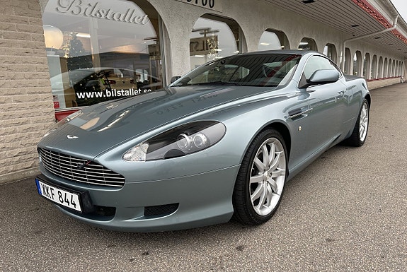 Aston Martin DB9