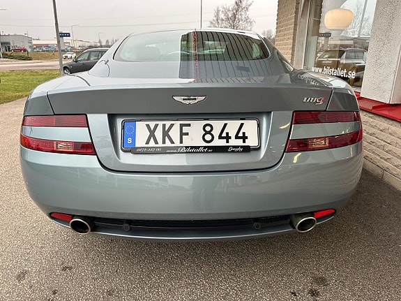 Aston Martin DB9 12 of 21