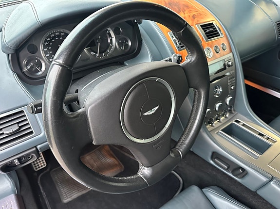 Aston Martin DB9 5 of 5