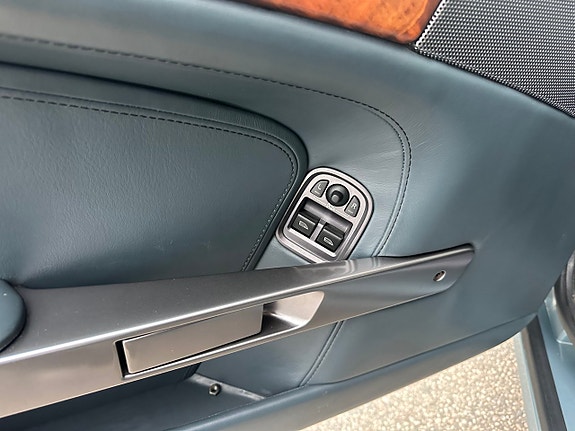 Aston Martin DB9 21 of 21