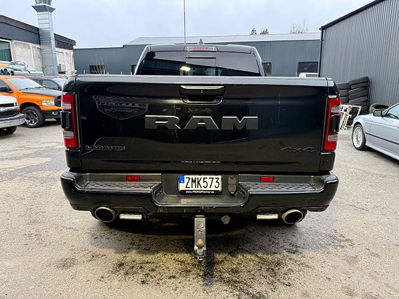 Dodge RAM 1500 3 of 5