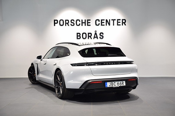 Porsche Taycan Sport Turismo 2 of 5