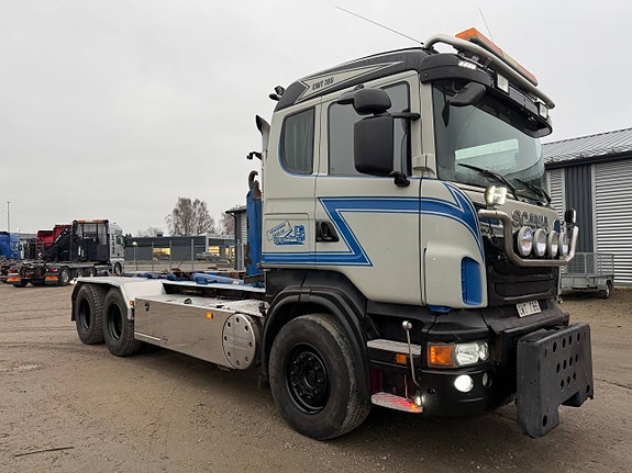 Scania R560 6x4 lastväxlare | Plog