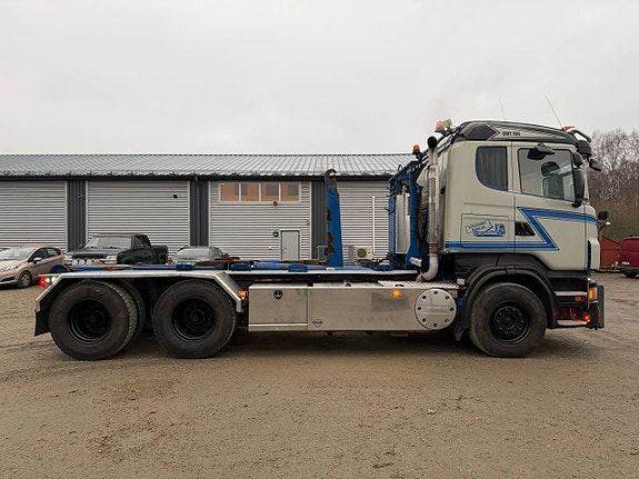 Scania R560 6x4 lastväxlare | Plog 2 of 6