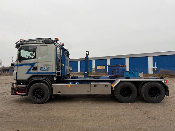 Scania R560 6x4 lastväxlare | Plog 5 of 6